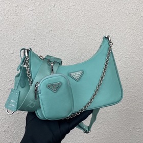 Нейлоновая сумка Prada Hobo, модель： 1BH204 Сеть сестричек-блогер