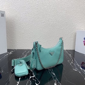 Нейлоновая сумка Prada Hobo, модель： 1BH204 Сеть сестричек-блогер