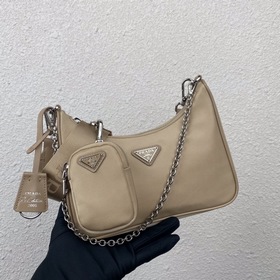 Нейлоновая сумка Prada Hobo, модель： 1BH204 Сеть сестричек-блогер