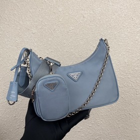 Нейлоновая сумка Prada Hobo, модель： 1BH204 Сеть сестричек-блогер