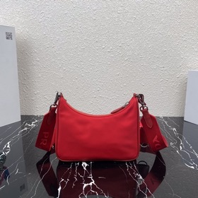 Нейлоновая сумка Prada Hobo, модель： 1BH204 Сеть сестричек-блогер