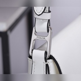 PRADA Новая подержанная сумка под мышку/большая сумка с клапаном 