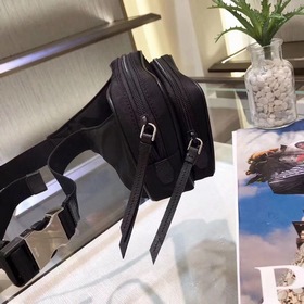 Новая сумка PRADA, модель 1BL010 Мода на поясные сумки среди знам