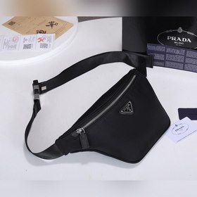 PRADA поясная сумка/грудная сумка Модель： 301 Этот поясной мешок 