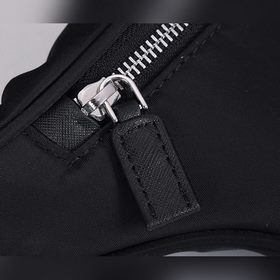 PRADA поясная сумка/грудная сумка Модель： 301 Этот поясной мешок 
