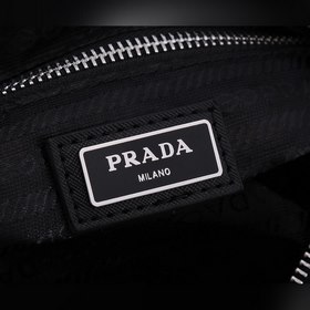 PRADA поясная сумка/грудная сумка Модель： 301 Этот поясной мешок 