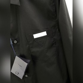 Мужская рубашка PRADA Очень сдержанный стиль, но когда другие зам