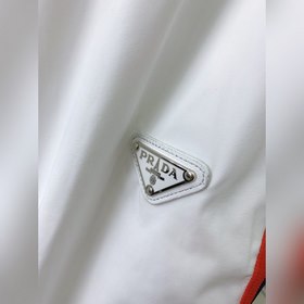 Prada модные брюки с логотипом Отлично сидят, удобны, с шнурком,