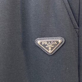 Классические брюки с логотипом бренда Prada Ткань изготовлена зак