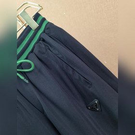 Prada — бренд модных брюк высокого качества Разработаны командой 