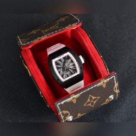 Richard Mille RM010n – новая технология, более авангардный дизайн