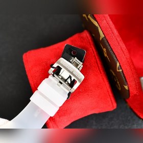 Richard Mille RM 053-02 впечатляет 1. Основан на миллионных подли