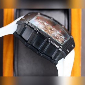 Ричард Милле (Модель часов： RM11-03) Искусство вышло на новый уро