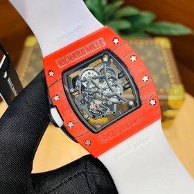Классическая модель, доступны товары высокого или стандартного ка