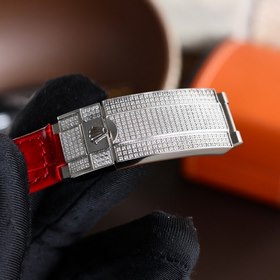 Самая классическая серия Rolex Submariner прошла повторную модифи