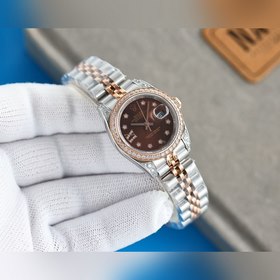 Женские часы Rolex ① Корпус размером 28 мм, изготовленный из нерж