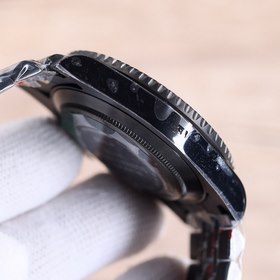 Совместная коллекция BLAKEN и Rolex： зеленый и черный «водолаз» в