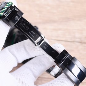 Совместная коллекция BLAKEN и Rolex： зеленый и черный «водолаз» в