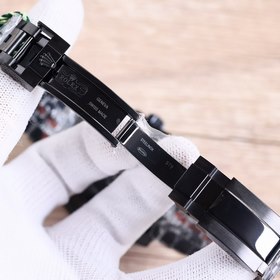 Совместная коллекция BLAKEN и Rolex： зеленый и черный «водолаз» в