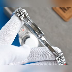 Женские часы Rolex ①Корпус размером 28 мм, изготовленный из нержа