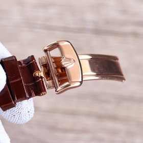 Часы Rolex Day-Date Для контроля размера и толщины в соответствии