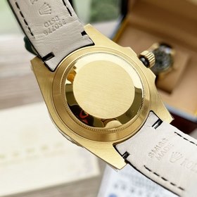 Серия Rolex Submariner Единственная модель Green Ghost с ремешком
