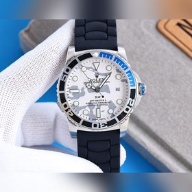 Серия Rolex Submariner оснащена японским механизмом (без обратног