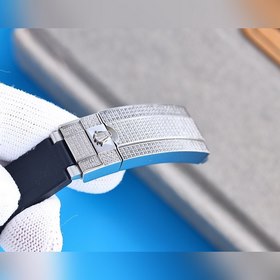 Самая классическая серия Rolex Submariner прошла повторную модифи