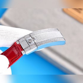 Самая классическая серия Rolex Submariner прошла повторную модифи