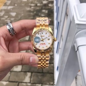Часы Rolex серии Datejust оснащены импортным механизмом 2813. Нек