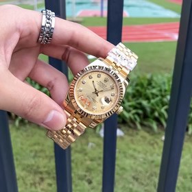 Часы Rolex серии Datejust оснащены импортным механизмом 2813. Нек