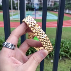 Часы Rolex серии Datejust оснащены импортным механизмом 2813. Нек