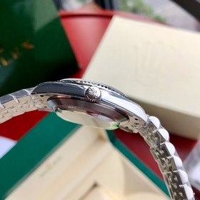 Rolex Datejust — для повседневного и делового стиля Часы Rolex Da