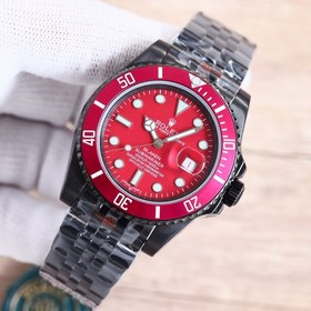 Самые популярные модели Rolex в зеленом и черном цветах объединен