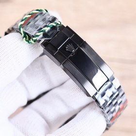 Совместная коллекция BLAKEN и Rolex： зеленый и черный «водолаз» в