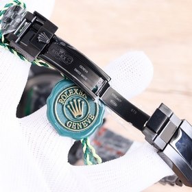 Совместная коллекция BLAKEN и Rolex： зеленый и черный «водолаз» в