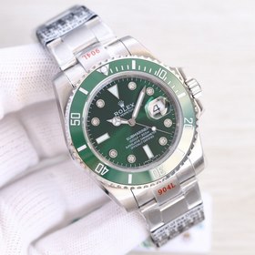 Часы Rolex Submariner с большим циферблатом и крупными штрихами 