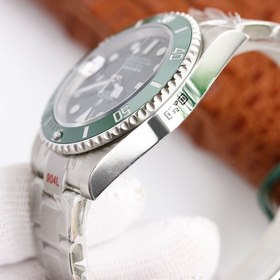 Rolex Submariner V10 в белом золоте с механизмом Water Ghost – мо