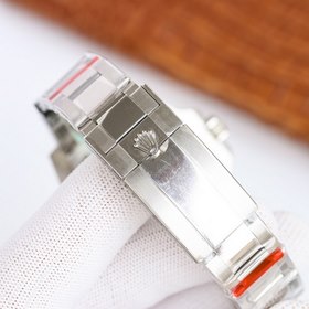 Новинка Rolex Snow White для левшей «Новый рубеж» преодолевает г