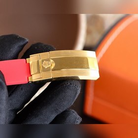 Самая классическая модель Rolex из серии Submariner, , прошла пов