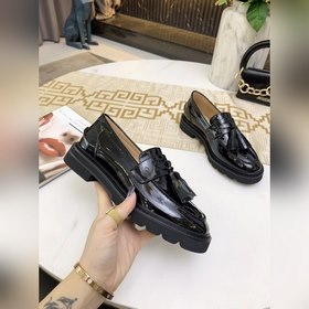 Stuart Weitzman Изящные туфлиз кожи с жемчужной пряжкой и больши