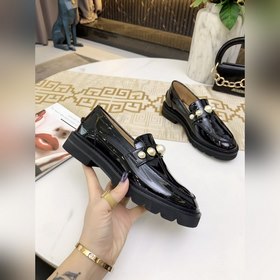 Stuart Weitzman Изящные туфлиз кожи с жемчужной пряжкой и англий