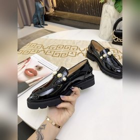 Stuart Weitzman Изящные туфлиз кожи с жемчужной пряжкой и англий