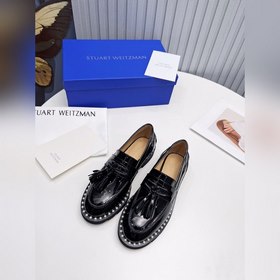 Стюарт Вайцман (Stuart Weitzman) — ультралегкие ботинки на резино