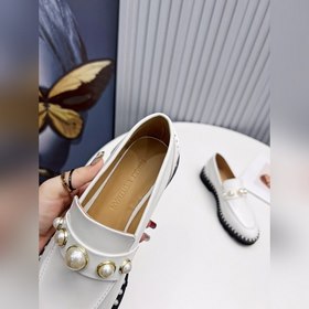 Стюарт Вайцман (Stuart Weitzman) — ультралегкие ботинки с резинов