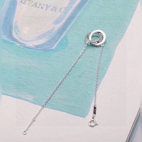 Браслет Tiffany & Co. (1837 Double Ring) Этот элегантный и оч