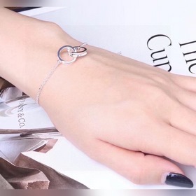 Браслет Tiffany & Co. (1837 Double Ring) Этот элегантный и оч