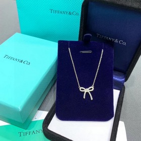 Колье Tiffany с бантиком и бриллиантами Импортировано из Германии