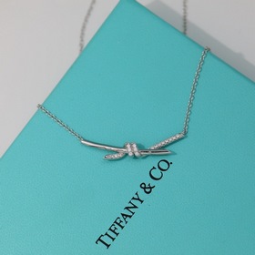 Колье Tiffany с узлом с бриллиантами, изготовлено из серебра 925