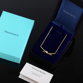 Колье Tiffany с узлом Гладкая поверхность, изготовлено из серебр